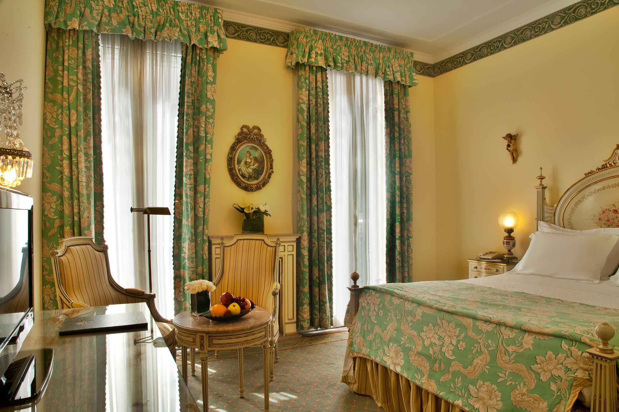 Hotel Avenida Palace Lisabona Exterior foto A room at the hotel