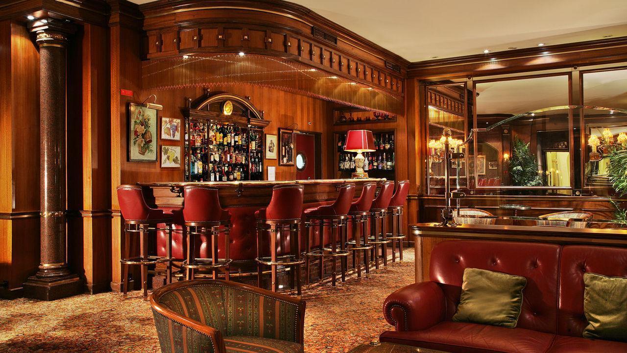 Hotel Avenida Palace Lisabona Exterior foto The bar at the St. George Hotel