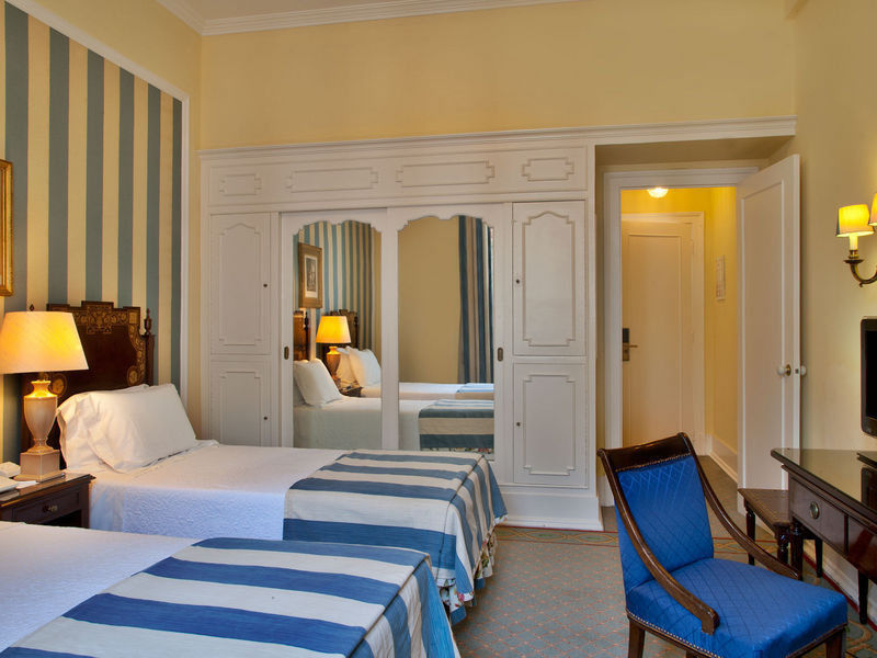 Hotel Avenida Palace Lisabona Exterior foto A room at the hotel